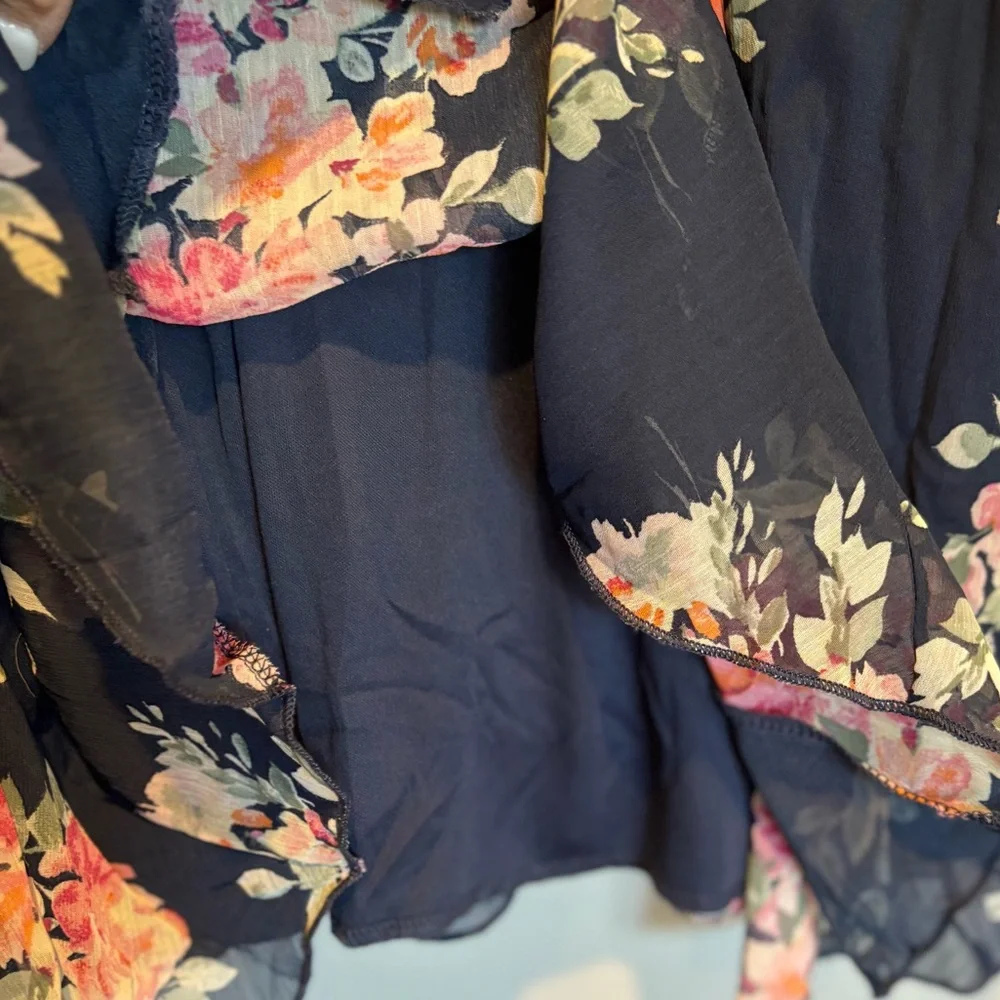 Women's Navy Blue Floral Dress with Floral Print -Francesca's Trixxi Siz… - Picture 3 of 11